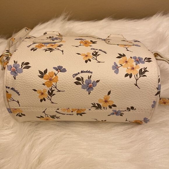 NWT Steve Madden BCASEY Crossbody - Multi-Color - Picture 7 of 15